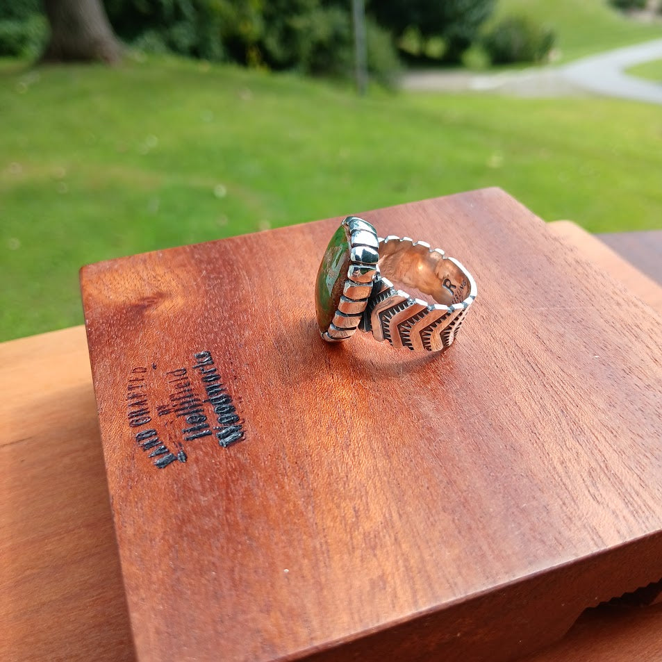The Camelot — right profile, outdoor, chevron stamp band